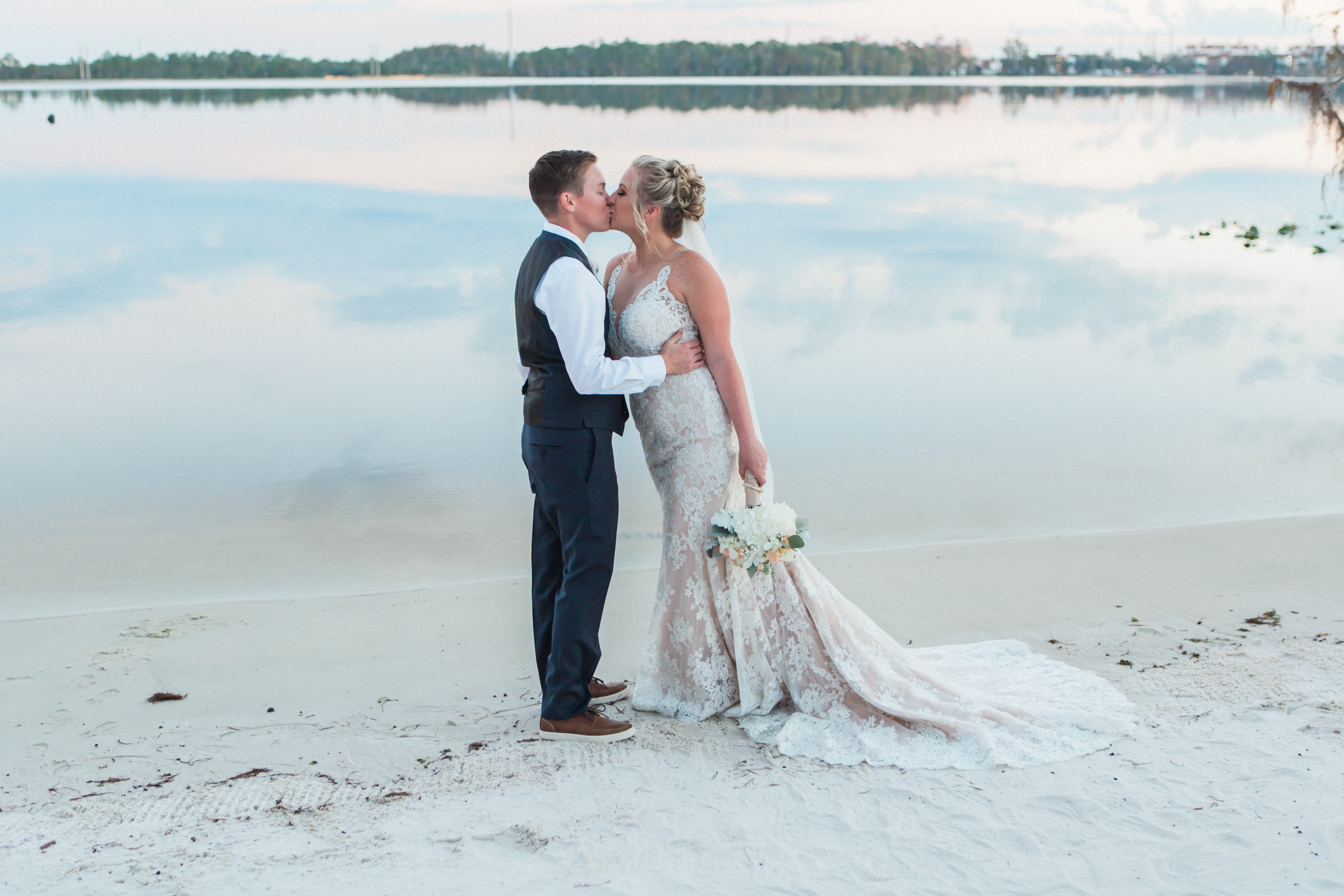 Paradise-Cove-Orlando-Wedding-Photographer-Andrea-Linn-Photography